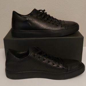 Reed Snake Embossed Low Top Sneaker